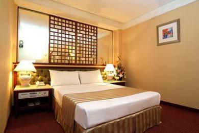 Royal Castle Hotel Taipei Exterior photo